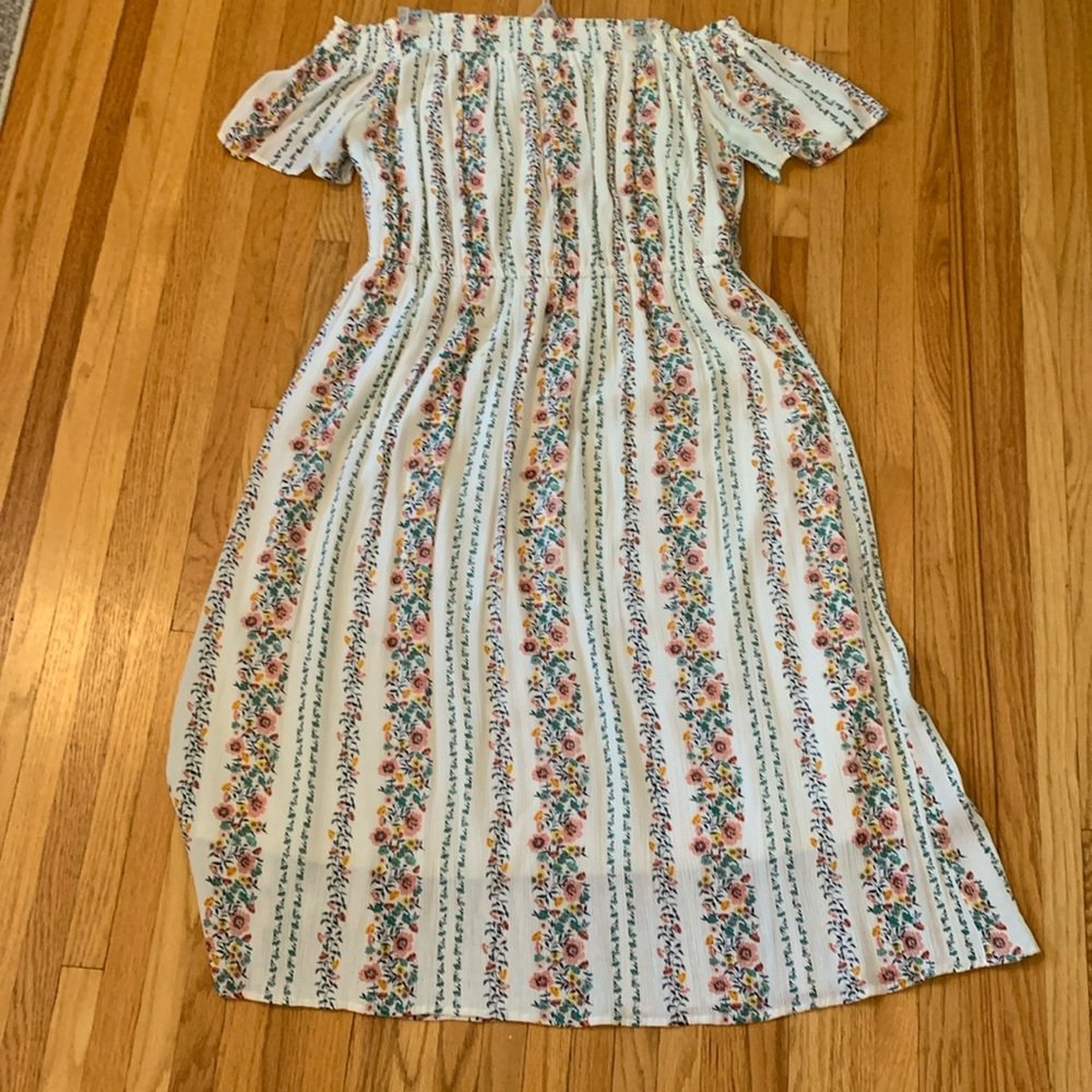 Off the shoulder floral midi dress size L